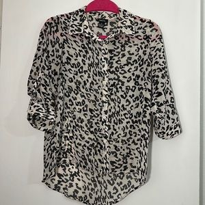 💕 Rue21 Sheer Leopard Blouse